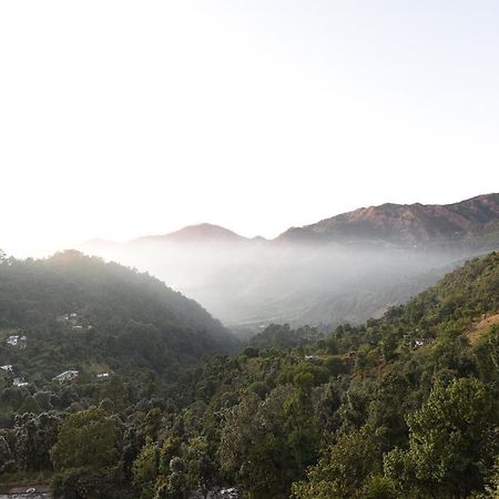 Green Roof Hotel Nainital Esterno foto