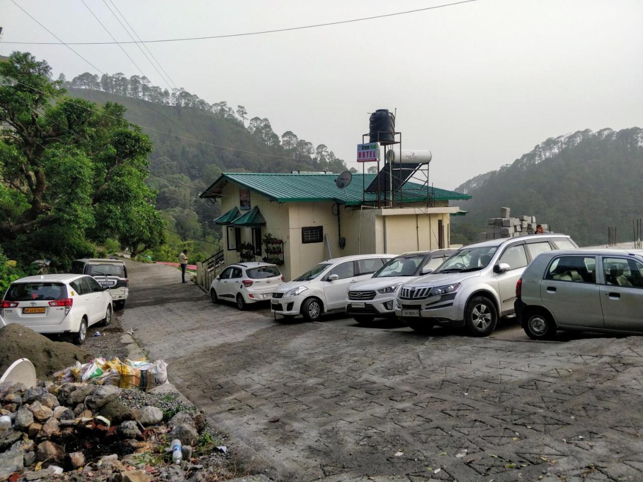 Green Roof Hotel Nainital Esterno foto