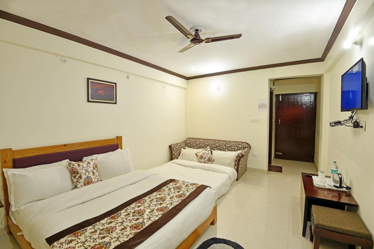 Green Roof Hotel Nainital Esterno foto