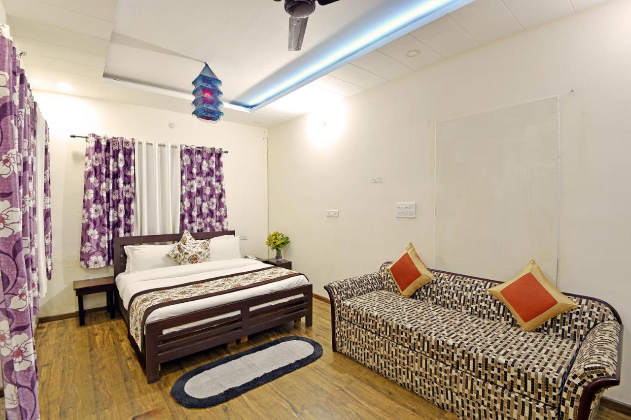 Green Roof Hotel Nainital Esterno foto